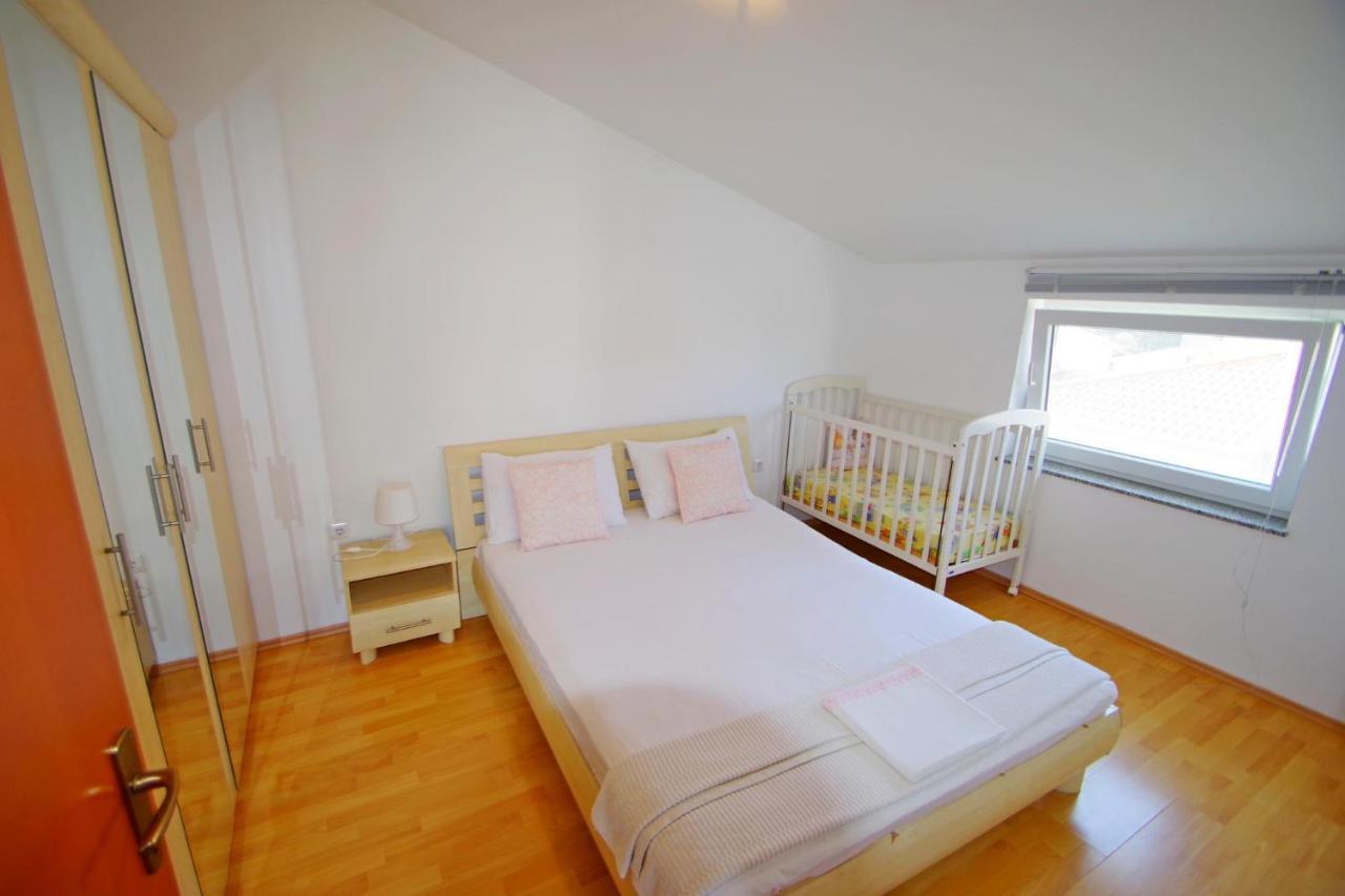 Holiday Apartment Sky, Медулин Екстер'єр фото