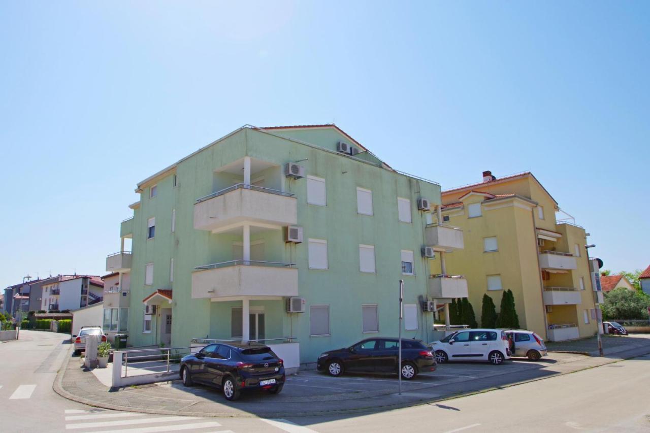 Holiday Apartment Sky, Медулин Екстер'єр фото